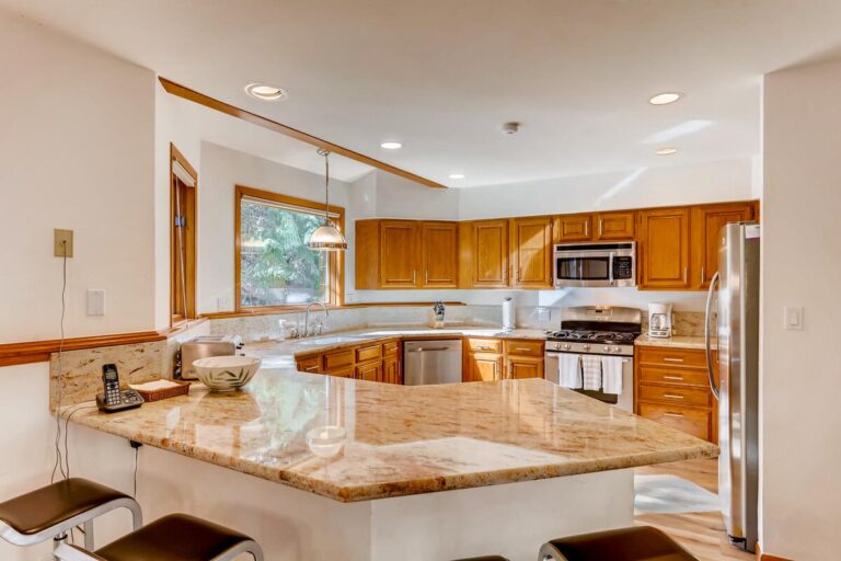 Main Floor Kitchen 