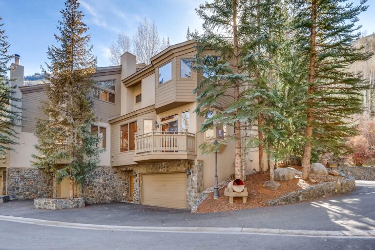 Vail Golf Course Ski Townhome Corner Unit