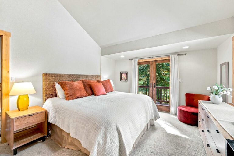 Upper Level Guest Bedroom King Bed 